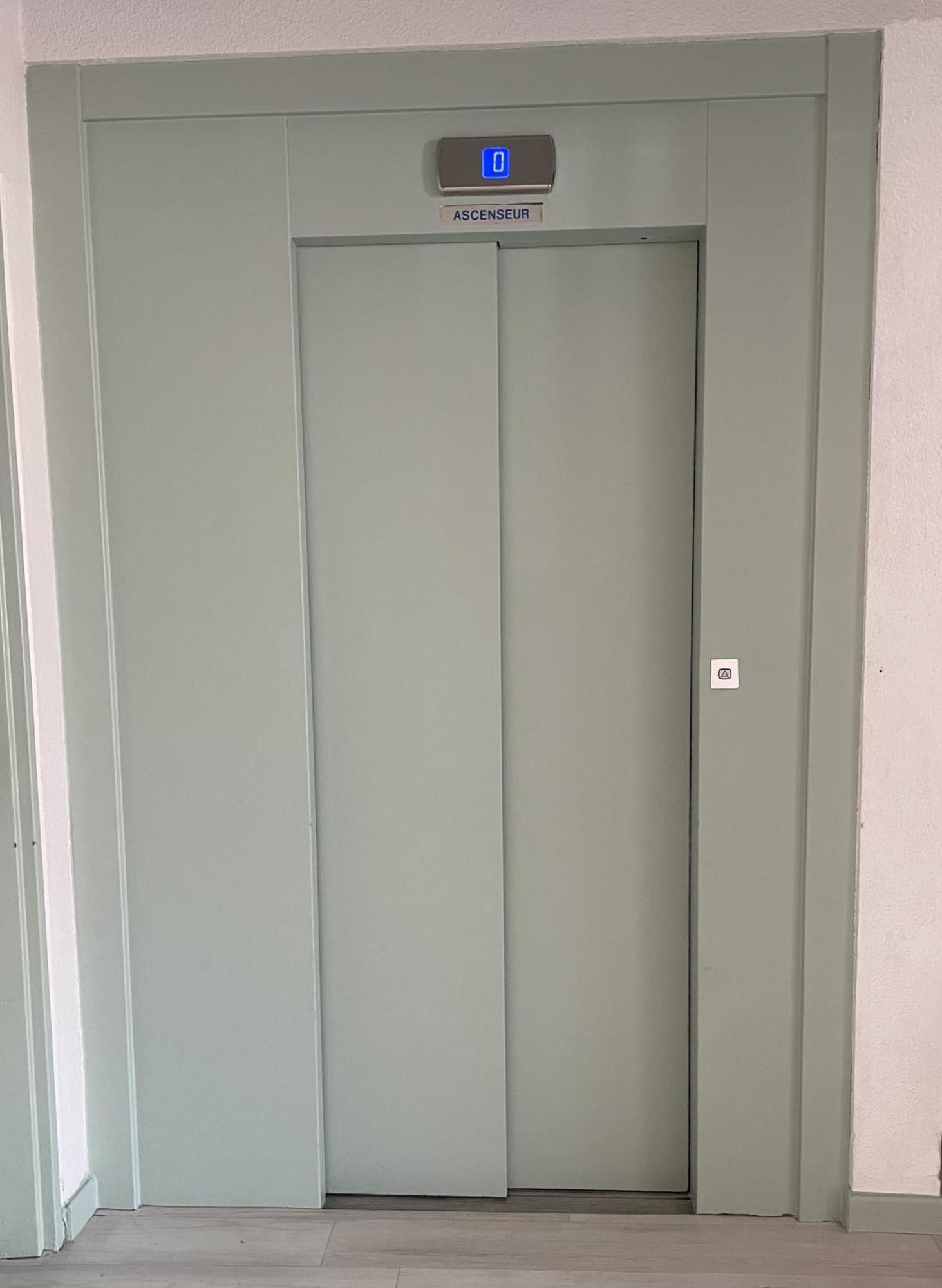 Cit'Hotel Des 2 Golfs Leucate Eksteriør billede